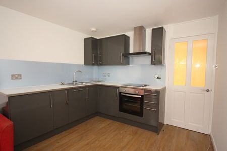 Park Drive, Woking - Photo 3