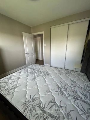 Detached Home For Lease | W9239330 - Photo 1