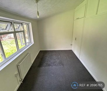 3 bedroom terraced house to rent - Photo 3
