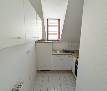 ++ charmante 2-Raum Wohnung mit Einbauküche - in beruhigter & anges... - Photo 2