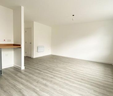 Studio to rent - Photo 6