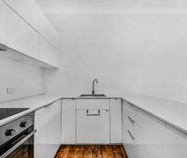 Three Bedroom Townhouse - Lakeview's and amenities at your fingertips - Photo 1