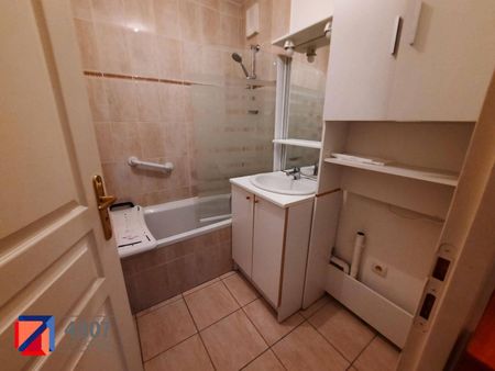 Location appartement 2 pièces 42 m² à Cluses (74300) - Photo 4