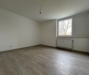 Erdgeschosswohnung mit schöner Loggia in Dortmund-Brackel - Photo 1