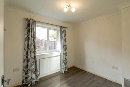 2 bedroom terraced house to rent - Photo 4