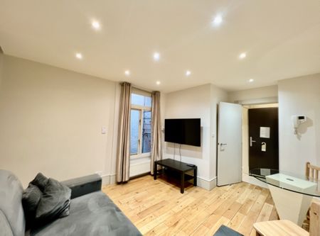 2 Bed Flat, Collingham Road, SW5 - Photo 3