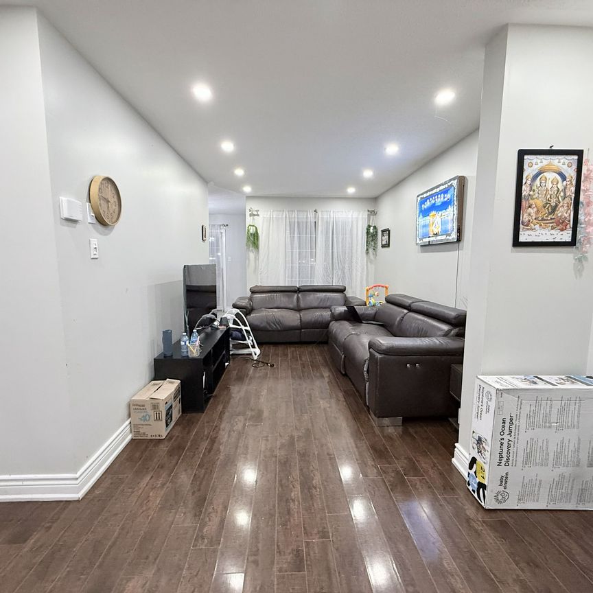 For Lease - 48 Monaco Court Unit# Upper, Brampton, Ontario - Photo 1