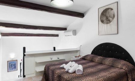 Trastevere: Furnished, modern 2 Bedroom, 2 bath, spacious living room, brgiht, silent, air conditioning. Located in beautiful private complex. #1168 - Photo 3