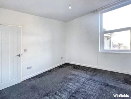 2 bedroom maisonette to rent - Photo 5