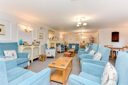 2 bedroom retirement property to rent - Photo 2