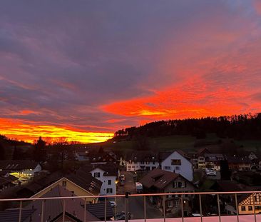 Grosszügige 3.5 Attikawohnung in Weisslingen mit grossem Balkonen - Photo 4