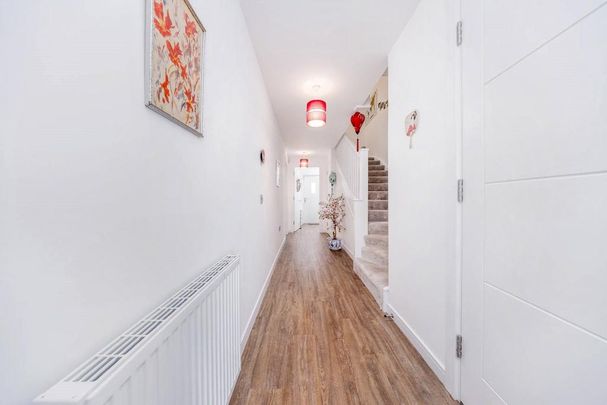 4 bedroom terraced house to rent - Photo 1