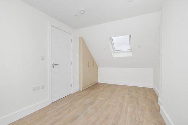 5 bedroom semi-detached bungalow to rent - Photo 1