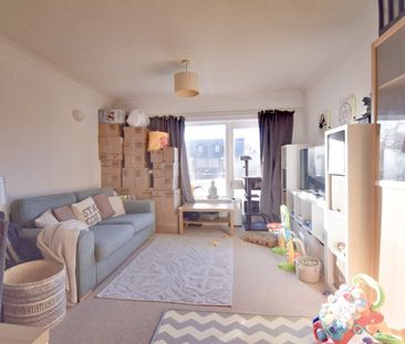 Queens Road, Hersham, Walton-on-Thames, KT12 - Photo 2