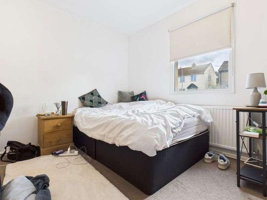 Staplefield Drive, Brighton, BN2 - Photo 1