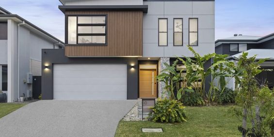Immaculate Family Home with Large Solar System - Photo 3