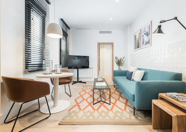 Calle del Doctor Castelo, Madrid, Community of Madrid 28009