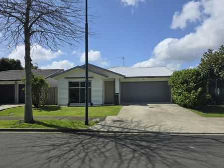 11 Pipipi Crescent, Takanini - Photo 2