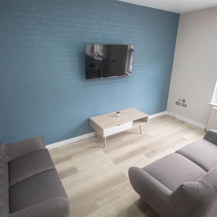 5 bedroom terraced house to rent - Photo 1