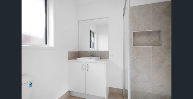 Brand New Beauty in Banya – 4-Bedroom Family Haven - Photo 1