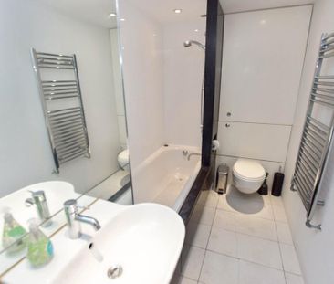 2 bedroom flat to rent - Photo 6