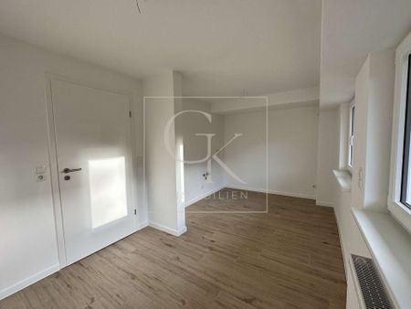 Erstbezug nach Modernisierung von geräumiger Souterrain-Wohnung (2 ZKDB) mit Terrasse und Stellplatz - Foto 4