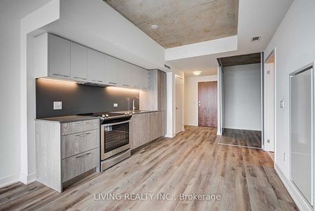 Riverside Square Lofts 15-30 , #322 - Photo 2