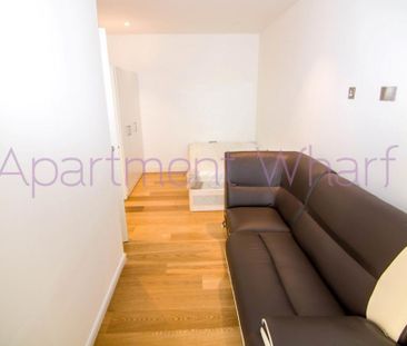 1 bedroom in a flat share to rent - Photo 2