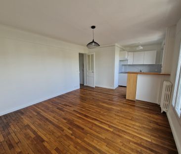 Location Appartement 2 pièces 42m² FONTENAY SOUS BOIS 94120 - Photo 2