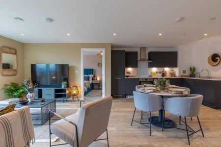 2 bedroom flat to rent - Photo 2