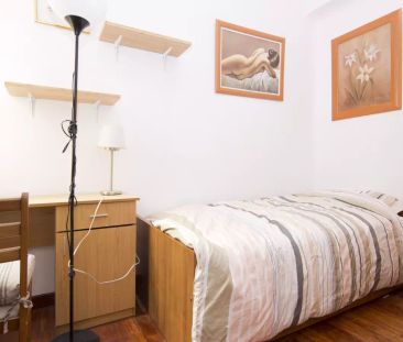 Single Bed in Rooms for rent in big 4-bedroom apartment near El Ret... - Foto 5