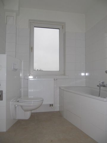 Einladende 3- Zimmerwohnung mit Einbauküche in der Paulsstadt - Photo 4