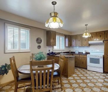 23 St. Paschal Court N #Room #1 - Photo 6