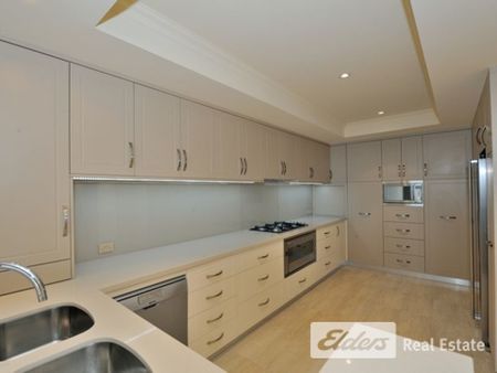 8/3 Rockingham Beach Road - Photo 5