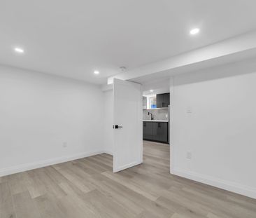For Lease - 31A (Basement) Laurel Avenue, Toronto, Ontario - Photo 2