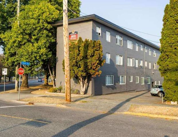 Island Manor Apartments | 1855 Fort Street, Victoria - Photo 1