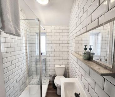 2 bedroom maisonette to rent - Photo 1