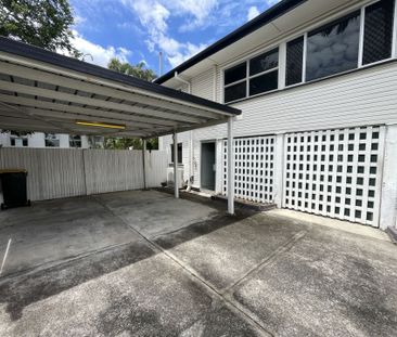 Large & airy open plan - Photo 2