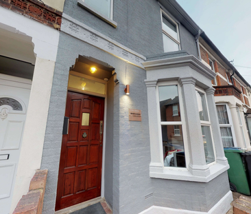 Manteca House, 22 Cassio Road - Photo 3