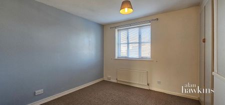 2 bedroom end of terrace house to rent - Photo 2