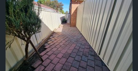 SELF CONTAINED BRICK GRANNY FLAT - Photo 4