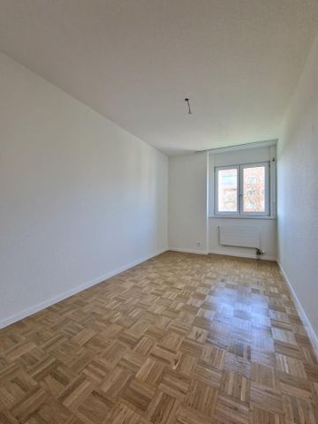"Charmante, neu renovierte 4-Zimmerwohnung" - Foto 4