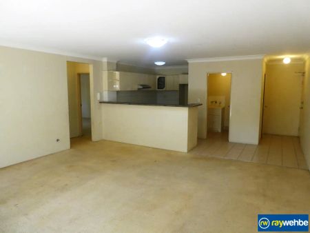 “Spacious 2-Bedroom Apartment in the Heart of Merrylands” - Photo 2