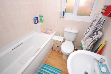 2 bedroom terraced house to rent - Photo 5
