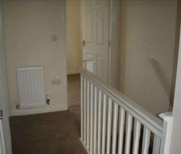 3 bedroom semi-detached house to rent - Photo 2