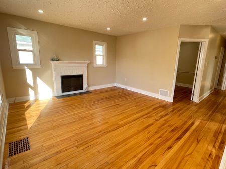 For Lease - 55 Spring Street Unit# A, Mississippi Mills, Ontario - Photo 3