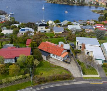 Renovated Home With Water Views - Photo 5