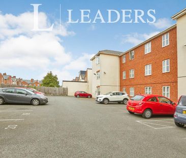 3 bedroom flat to rent - Photo 4