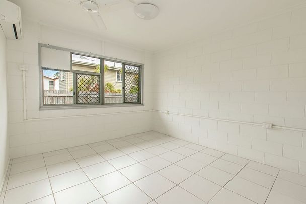 3/8 Primrose Street, North Ward. - Photo 1