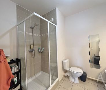 Location Appartement 3 pièces 73m² - Photo 6
